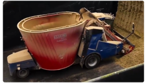 Granja Juulsgaard_mezcladora autopropulsada