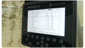 Juulsgaard Farm_mezcladora autopropulsada_indicador de peso